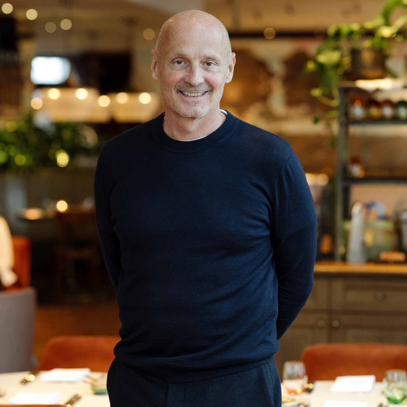 bernd-schlacher-unterstuetzt-neunerhaus-café-c-christoph-liebentritt